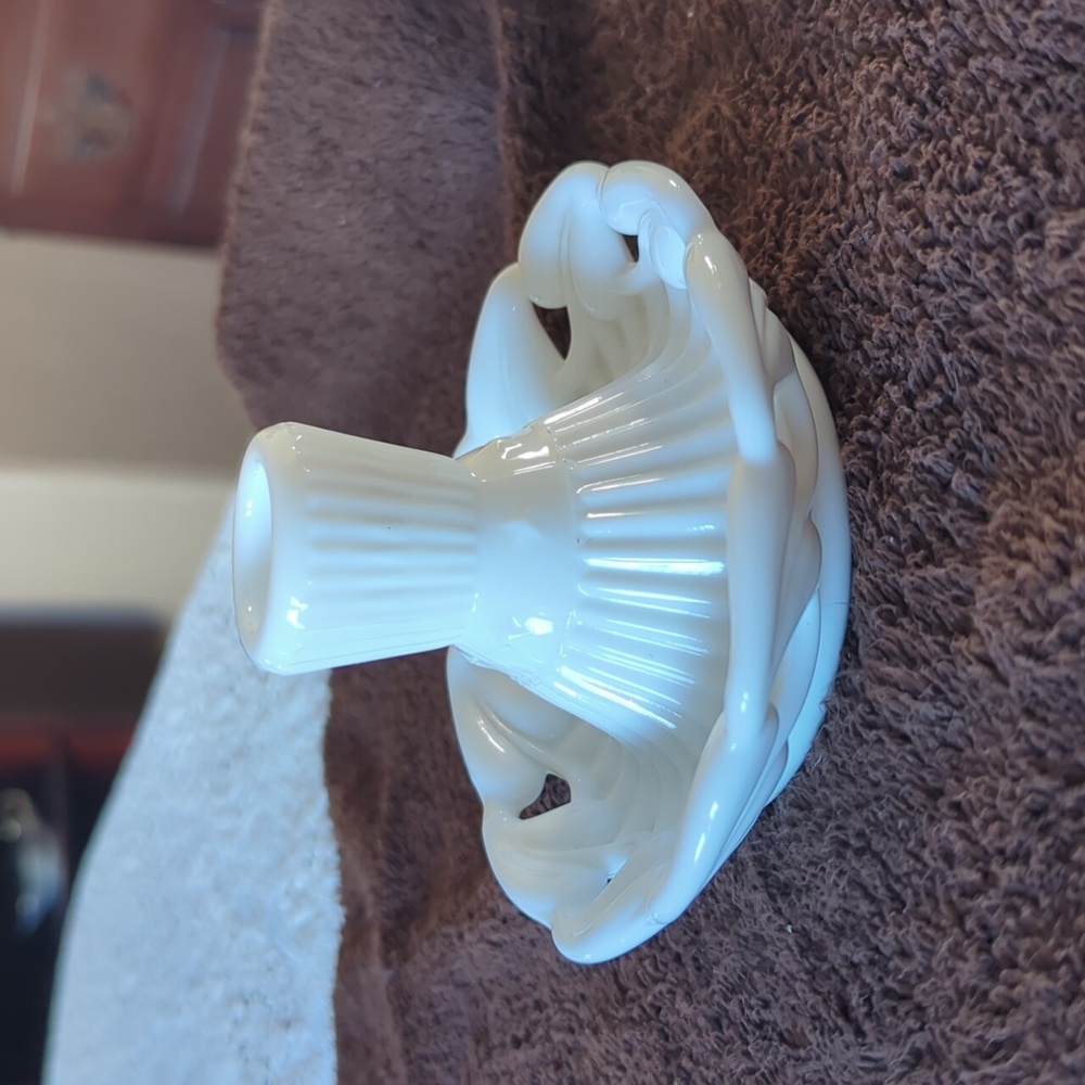 Fostoria Betsy Ross Milk Glass Candle Holder - Picture 6 of 6